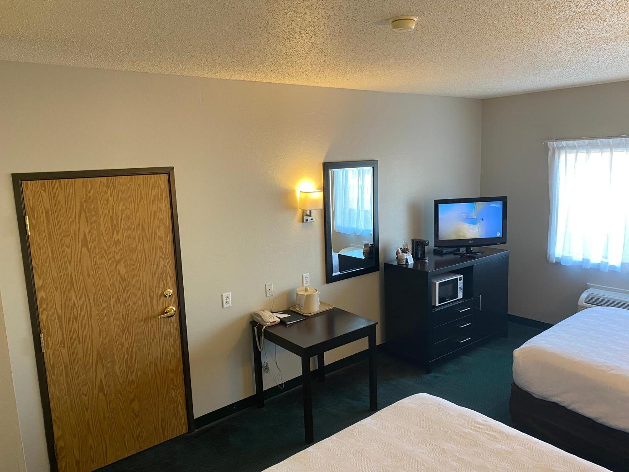Fairbridge Inn Express Tukwila Exterior photo